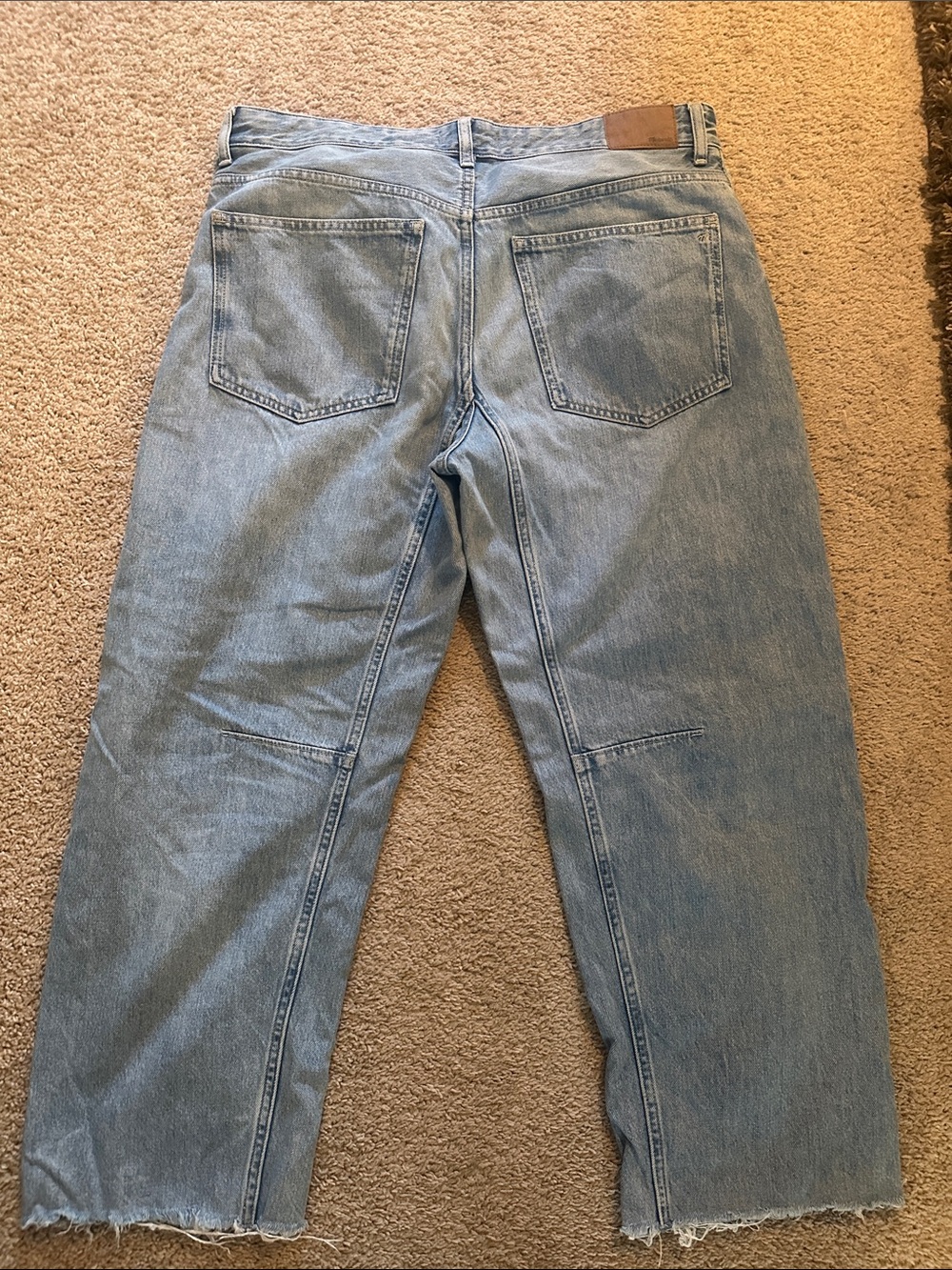 Madewell Darted Barrel Leg Crop Jean - 30 - Picture 4 of 5